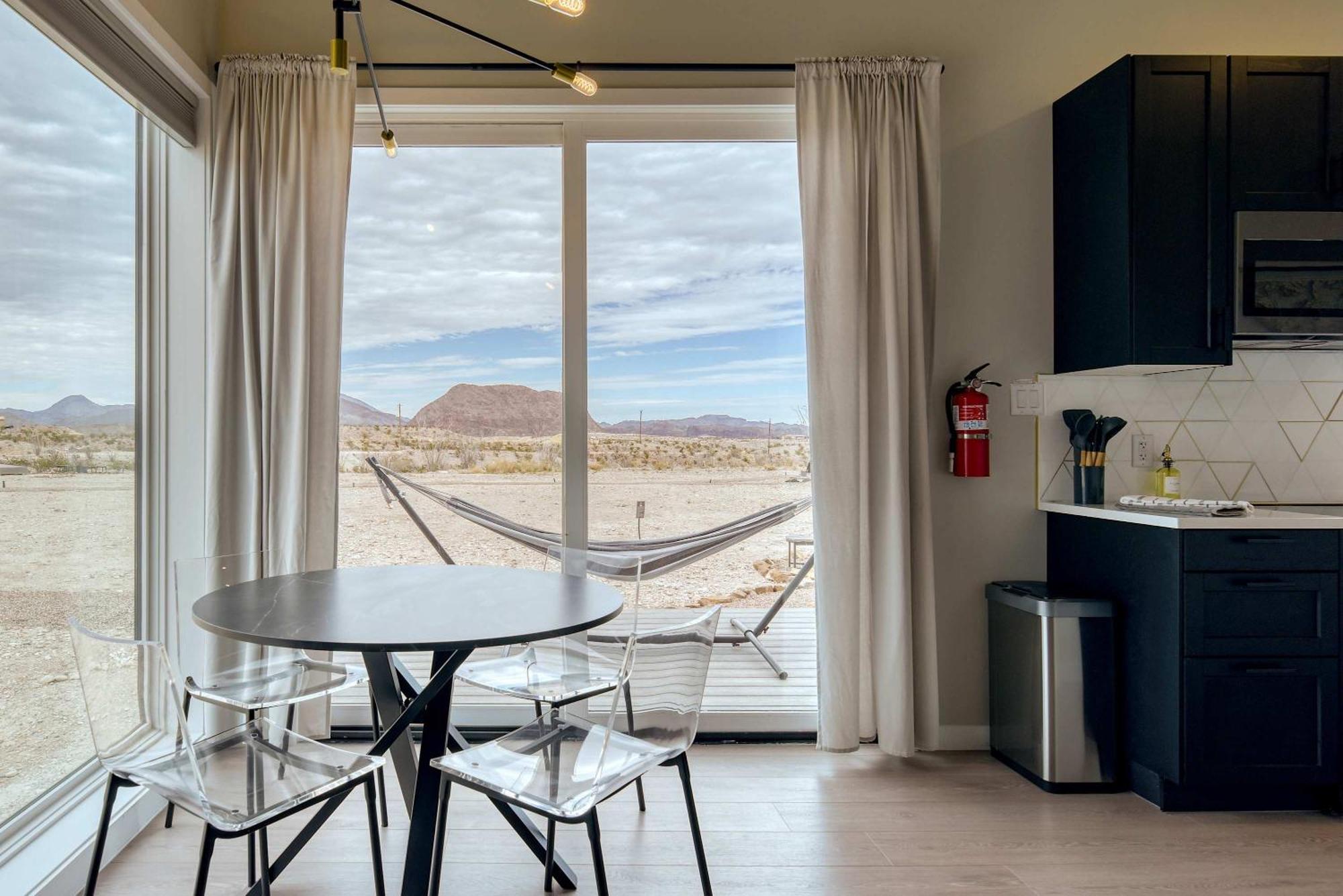 Stardust Luxury Cottage With Loft & A Great View Terlingua Esterno foto